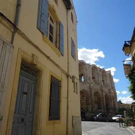 Apartment Du Refuge Patangarles Arles